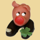 Marzipan Schwein auf Hufeisen