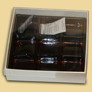 Trüffelbox elfenbein mit Klarsichtdeckel für 9 Trüffel