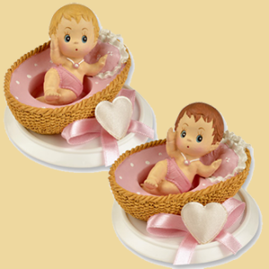 Baby im Körbchen Tauffigur rosa