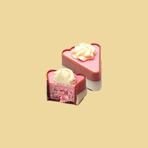Red Berry Tortenstück Praline per 100g