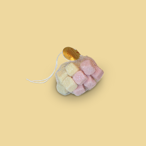 Fruchtgummi Schaumwürfel im Netzbeutel für den Christbaum