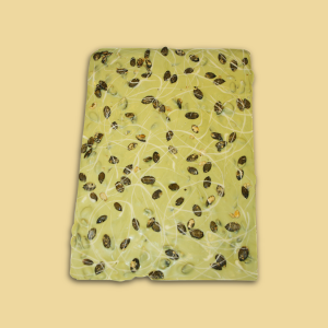 Hausgemachte Weisse Bruchschokolade mit Kernöl & karamellisierten Kürbiskernen per 100g