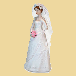 Braut weiss mit Blumen 17cm