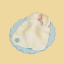 Marzipan Baby schlafend mit Decke 9cm blau